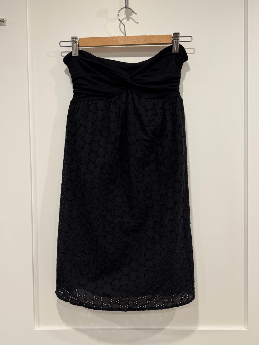 Forever 21 Black Strapless Eyelet Empire Dress - Picture 10 of 16
